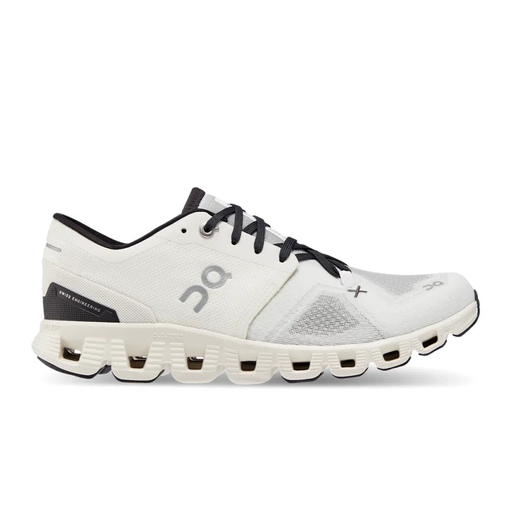 On Running Cloud X 3 Women - White/Black